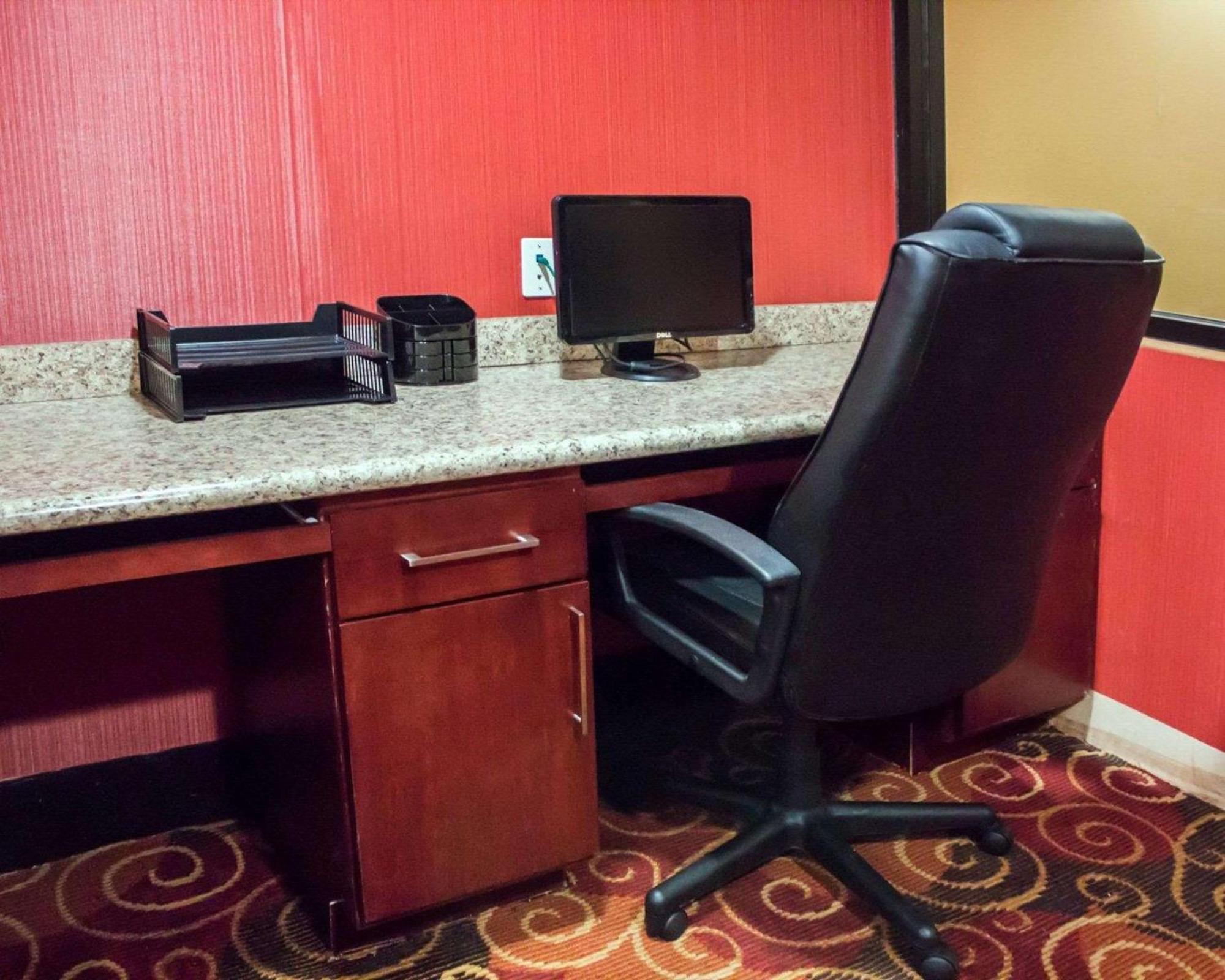 Comfort Inn&Suites Trussville I-59 exit 141 Extérieur photo